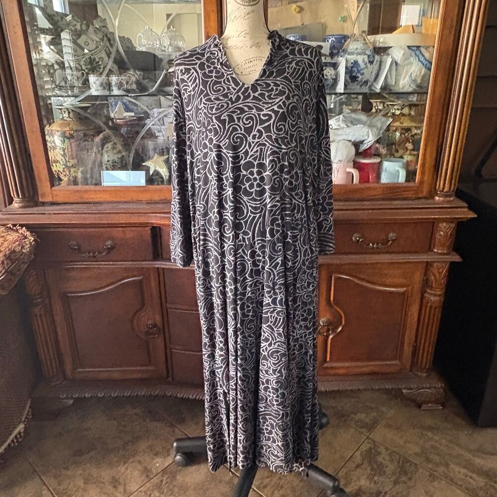Natori Caftan Maxi Dress Womens L Black Gray Abstract Floral Stretch Knit Boho